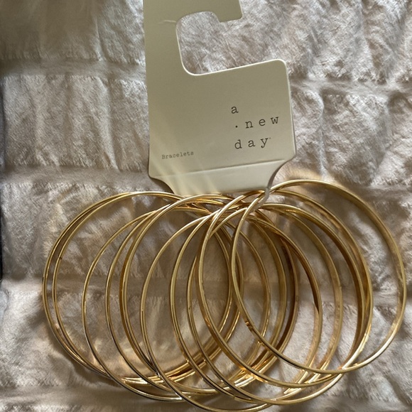 Goodie bag!! - Picture 2 of 7